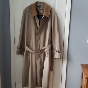 Men's Burberry Coat with Removable Wool Liner 42R
